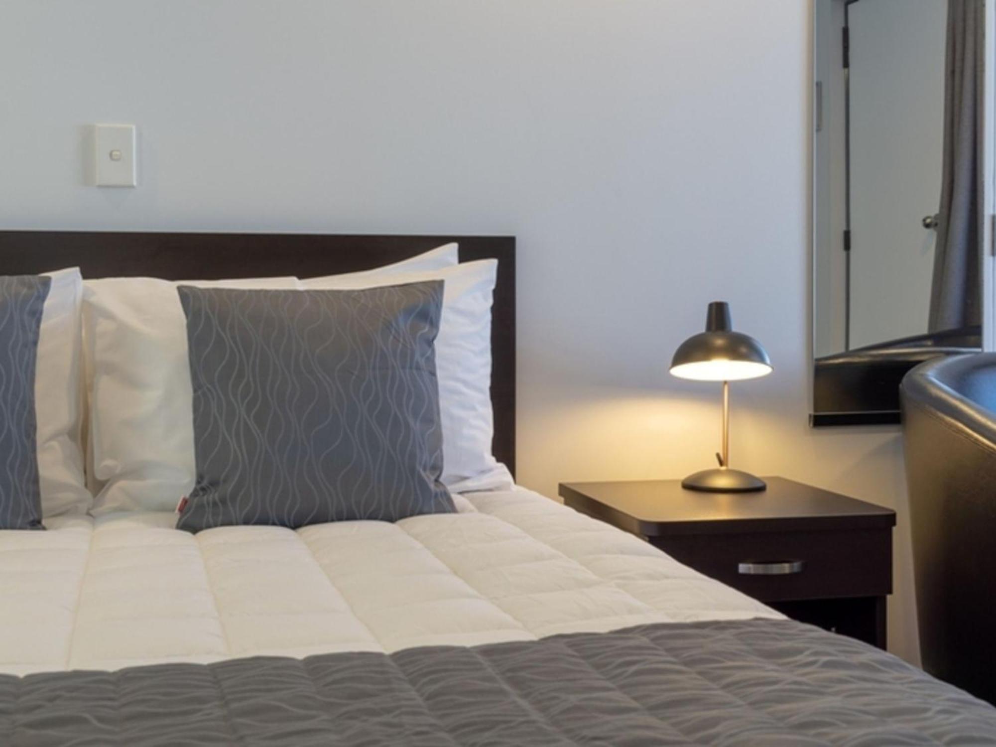 Durham Court Motor Inn Тауранга Экстерьер фото
