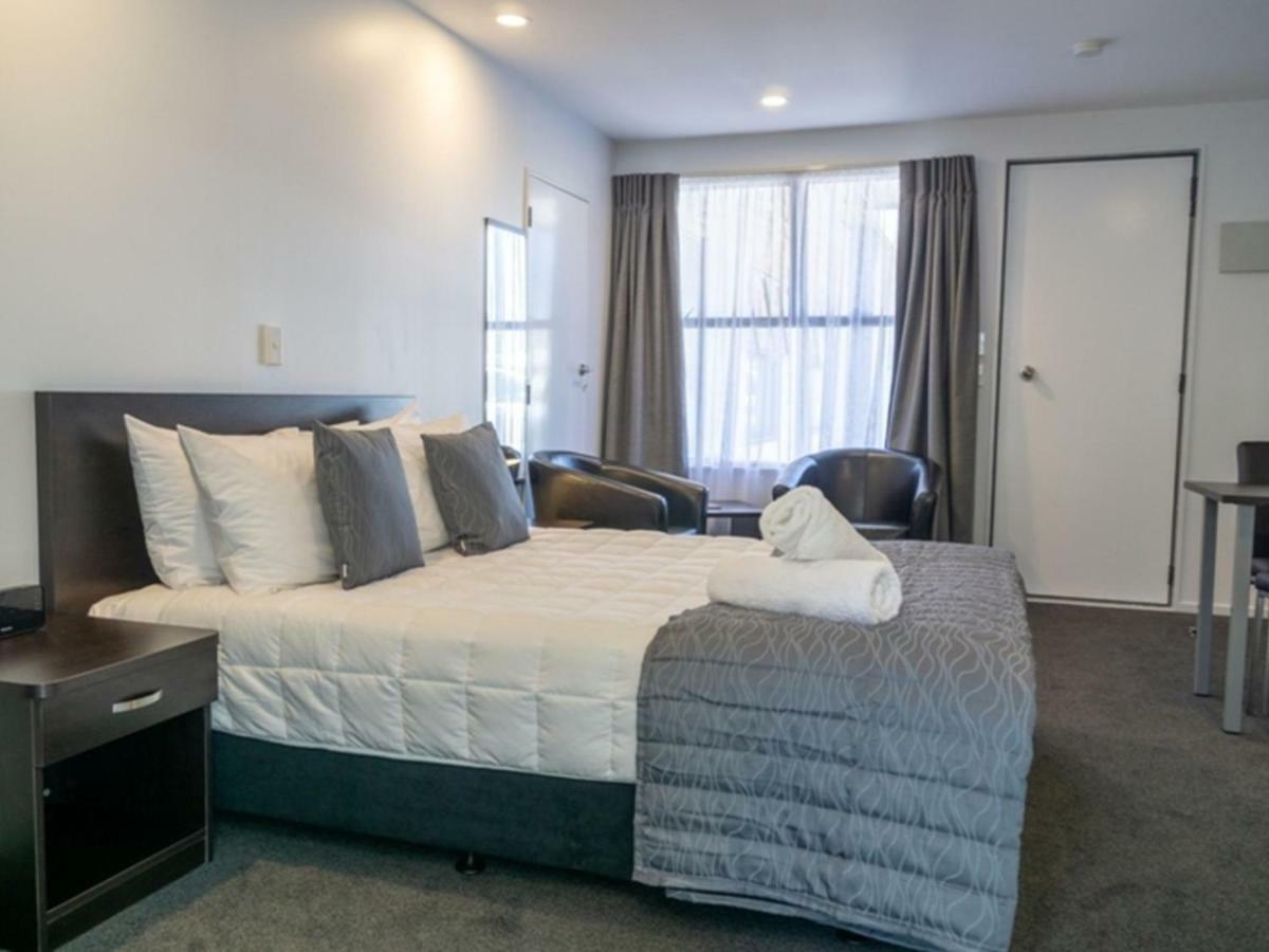 Durham Court Motor Inn Тауранга Экстерьер фото