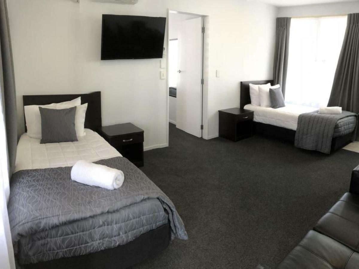 Durham Court Motor Inn Тауранга Экстерьер фото