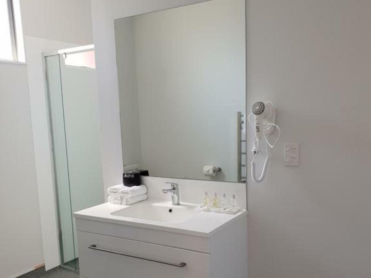 Durham Court Motor Inn Тауранга Экстерьер фото